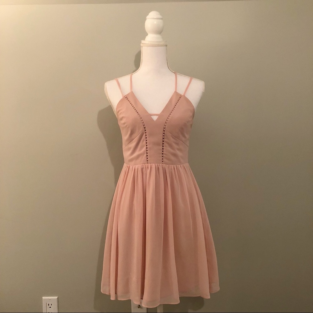BCBGeneration blush cocktail dress size 6.